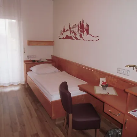 מלון Hotel-gasthof Zum Freigericht אלזנאו אין אונטרפראנקן