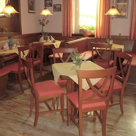 מלון Hotel-gasthof Zum Freigericht אלזנאו אין אונטרפראנקן